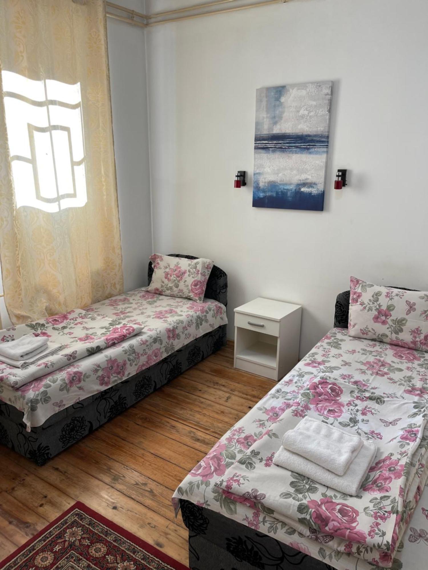נובי סאד Sobe Sa Sopstvenim Kupatilom Private Rooms Bathroom In Center מראה חיצוני תמונה