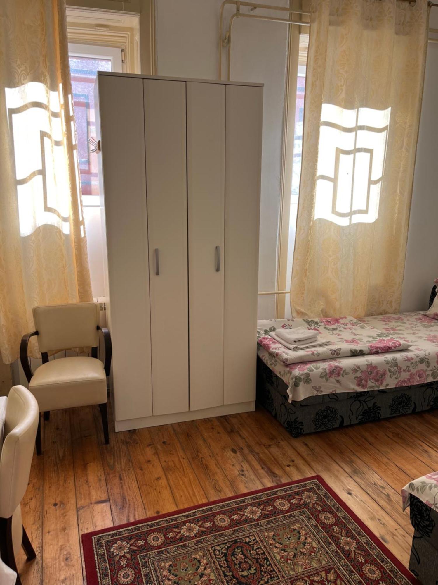 נובי סאד Sobe Sa Sopstvenim Kupatilom Private Rooms Bathroom In Center מראה חיצוני תמונה