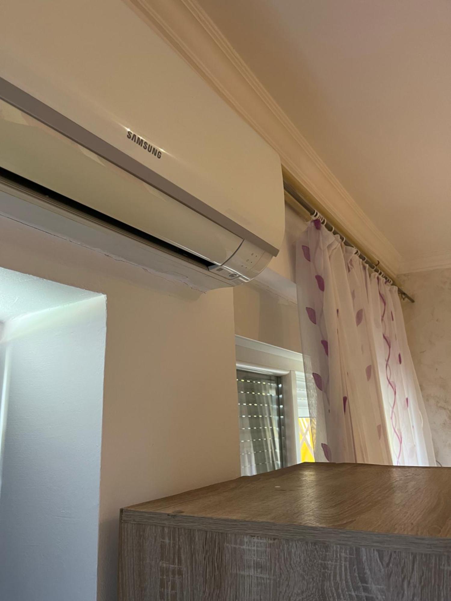 נובי סאד Sobe Sa Sopstvenim Kupatilom Private Rooms Bathroom In Center מראה חיצוני תמונה